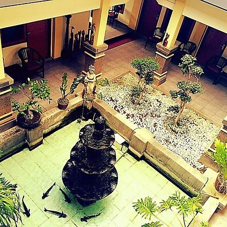 Hotel Sentral Buleleng  Екстер'єр фото