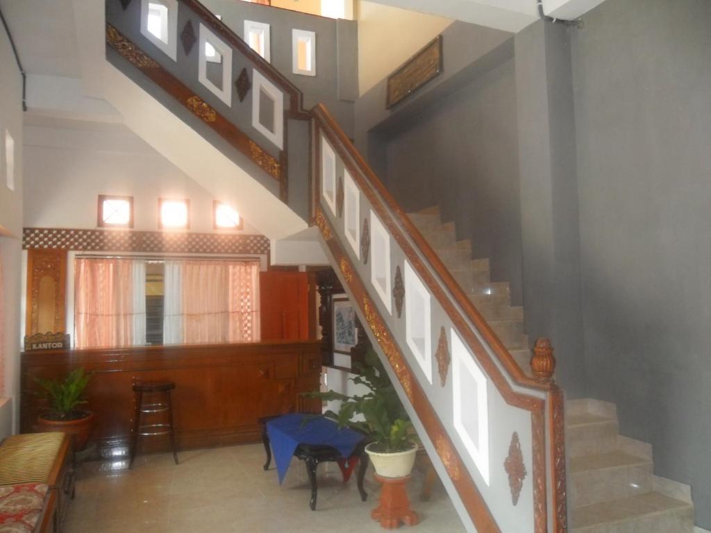 Hotel Sentral Buleleng  Екстер'єр фото