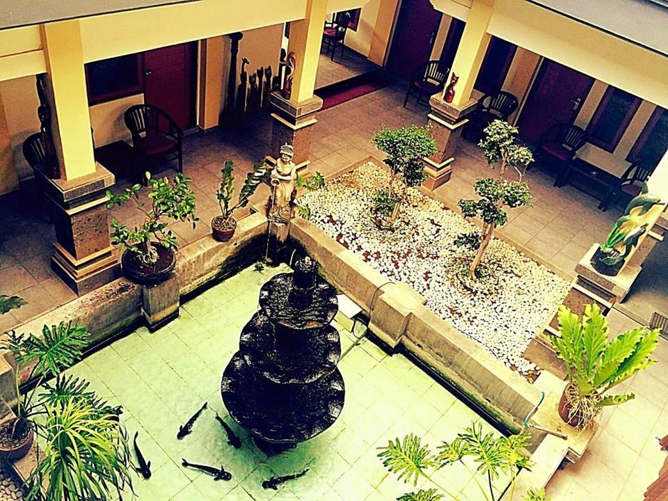 Hotel Sentral Buleleng  Екстер'єр фото